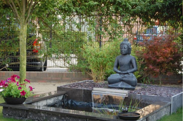 Tuinbeelden Utracht grote boeddha, Tuinbeelden Veenendaal